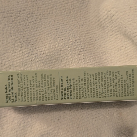 Clinique Even Better Clinical Corrector - NIB, .34 oz - Picture 2 of 2